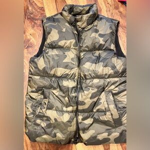 Old Navy camo puffer vest